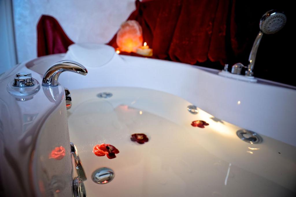 Hotel Residence Veliero Riccione Dış mekan fotoğraf